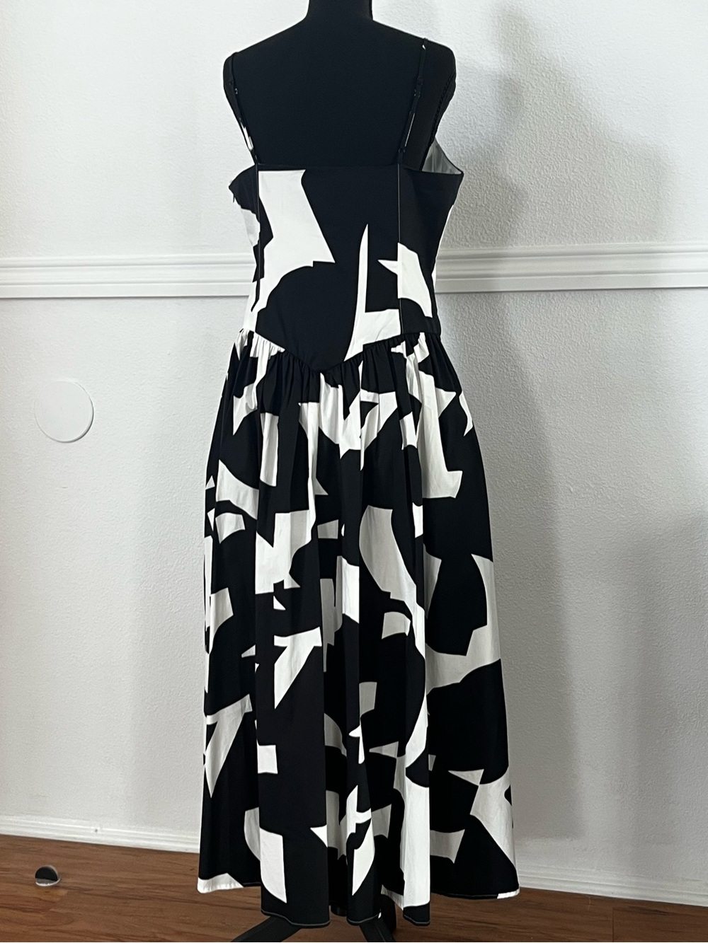 Express Black & White Abstract Maxi Dress with Spaghetti Straps